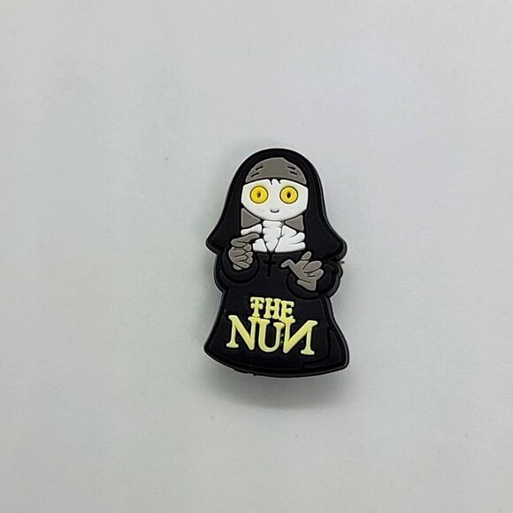 🎈5/$10🎈 CROC CHARMS.. horror.. - Picture 1 of 1